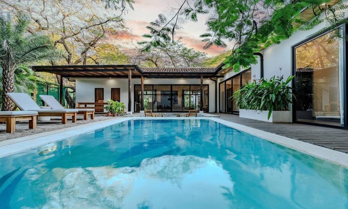 Playa Grande House | Casa Malinche Grande, 3 min walk to beach, 16 ppl