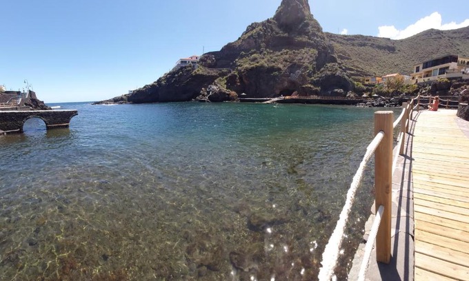 Tamaduste House | Casa MarySol Tamaduste 12m from the Sea, Terrace & BBQ