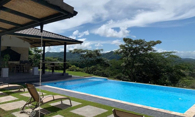 Matapalo House | CASA MATAPALO ON THE HILL, AMAZING VIEW