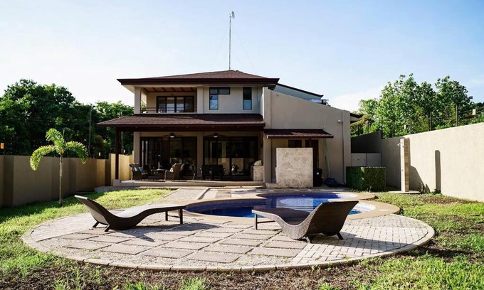 Paraiso House | Casa Melgar