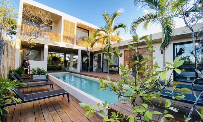 Isla Holbox Villa | Casa Milu Tropical home with pool