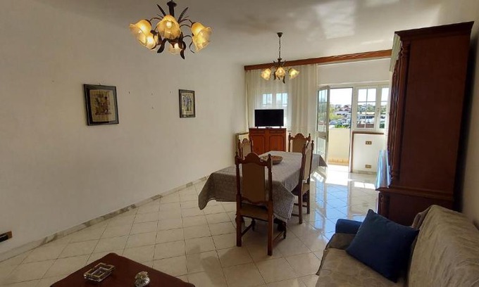 Avenza House | Casa Mirna