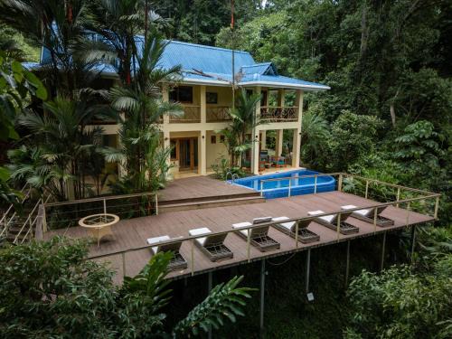 Portalon House | Casa Monos Locos - Portasol Vacation Rentals