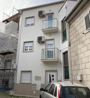 Mirandela House | CASA MONTEVIDEU