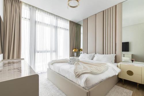 Dubai Apartment | Casa - Moonlit Dunes 1 BR Palace residences
