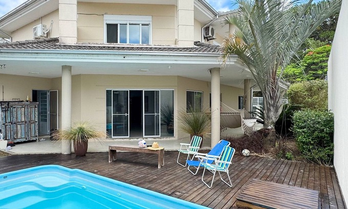 Florianopolis House | Casa na Barra da Lagoa a 500 metros do Mar - LDI003