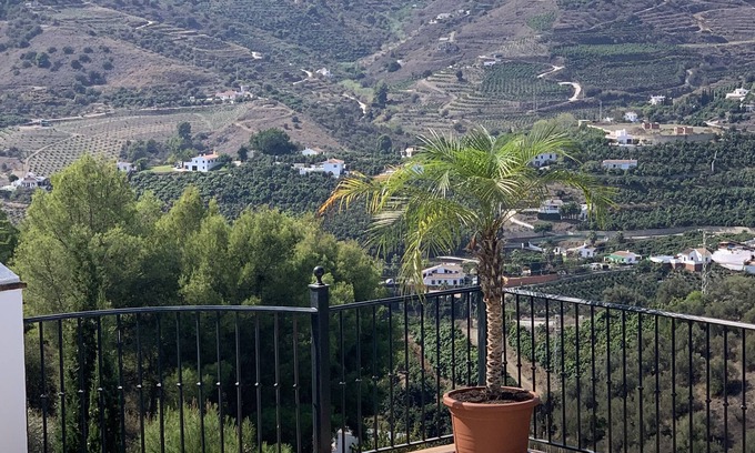 Frigiliana Villa | Casa Nala Detached villa, breathtaking views, 5 minutes 🚘 from beach