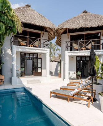 Hidalgo Villa | Casa Nopal-Private Pool, Chic, Steps from Beach