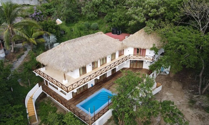 San Agustinillo House | Casa Olalé : Beautiful House, San Agustinillo Beach, Swimming Pool, Tranquility