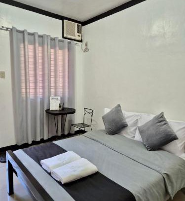 Coron Town Proper House | Casa Olivia