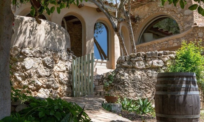 Canyelles House | Casa Olivo at Masia Nur Sitges (Adults only 18+)