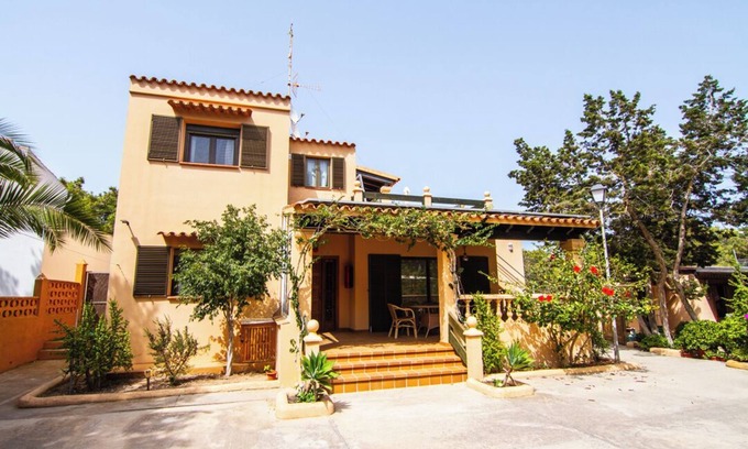 Formentera House | Casa Paco con Aire Acondicionado, Gran Patio con Jardín, Wifi y Tv por Cable