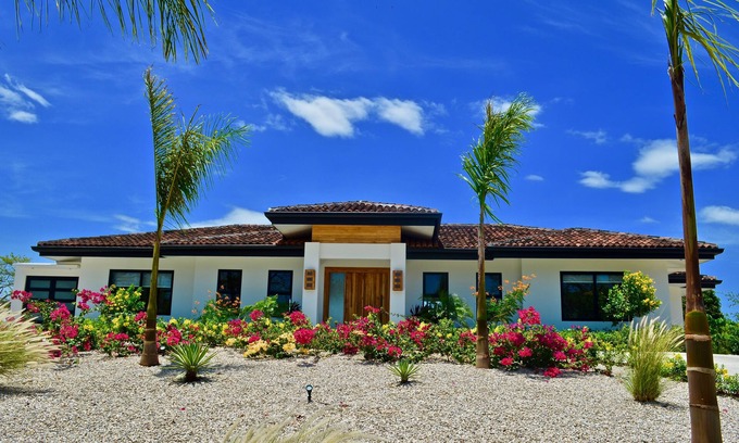 Tamarindo House | Casa Palmeras-New Luxury 4BR in Hacienda Pinilla with BC access