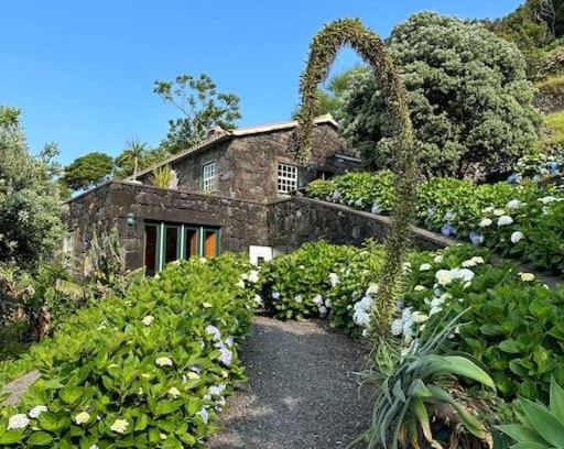 Pico House | Casa Pequena da Terra Alta