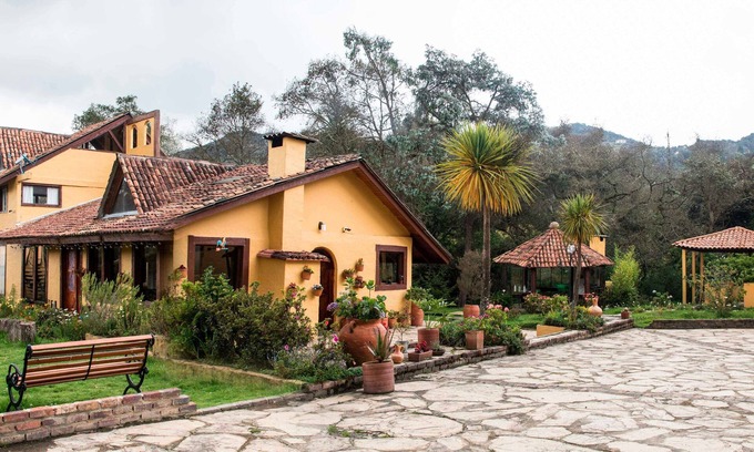 La Calera Hotel | Casa Pernia