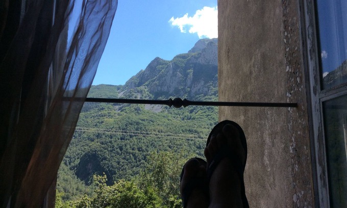 Colonnata House | Casa Pertondolo.Alta Lunigiana.Spacious and bright two-room apartment, sleeps 4.