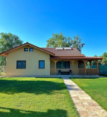 Uzlina House | Casa Phoenix