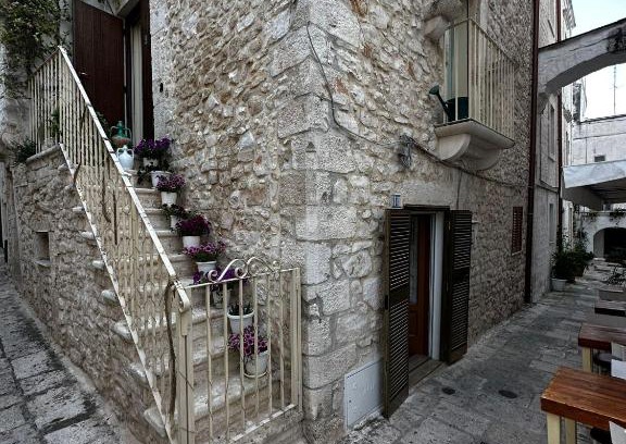 Old Town Cisternino Apartment | Casa Pietra Viva