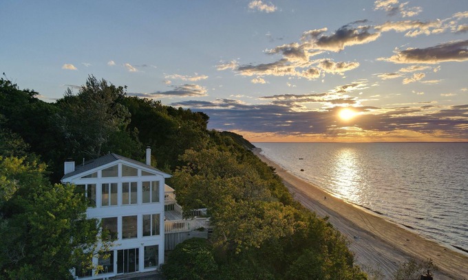 Wading River House | Casa Playa - Secluded Oasis on the LI Northfork