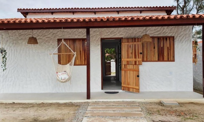 Aquiraz House | Casa Rústica em Condomínio com Piscina