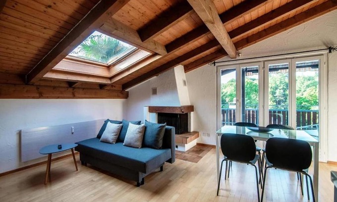 Astano Apartment | Casa Rogoria - Intimo rifugio con terrazza e caminetto