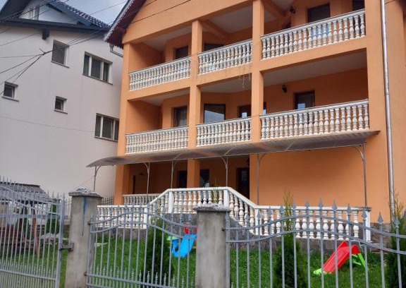 Borsa House | Casa Roman
