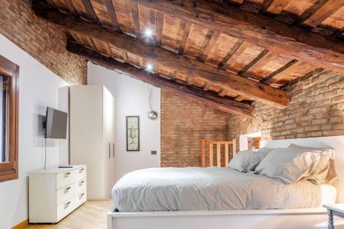 Ferrara Historic Centre Apartment | Casa Romana