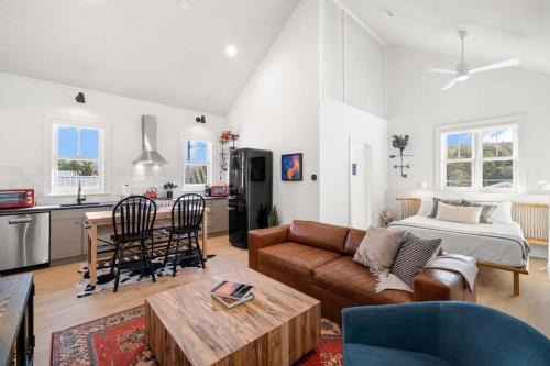Historic Ybor Apartment | Casa Romeo - Luxury Ybor Apt, Steps to 7th Ave