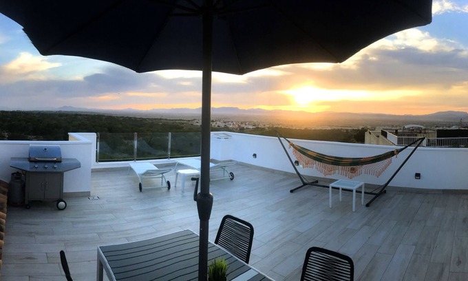 Gran Alacant House | Casa Rooftop with stunning views (wifi, BBQ grill, air conditioning)