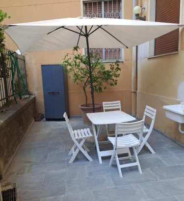 Albaro Apartment | Casa Rosi Vernazzola al mare