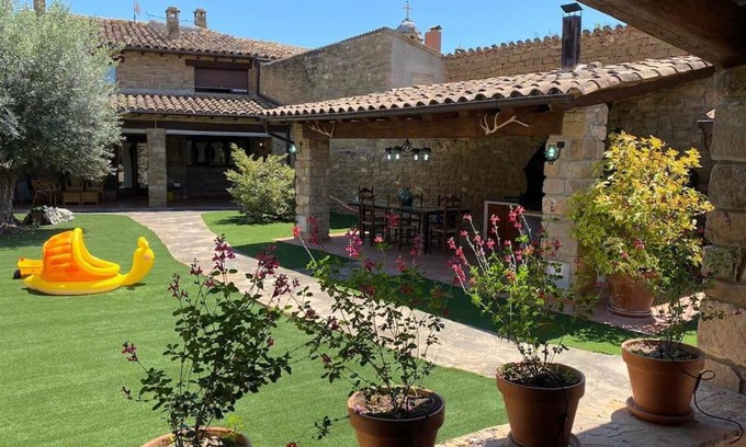 Artesa de Segre Ski Chalet | Casa rural CAL SERRA