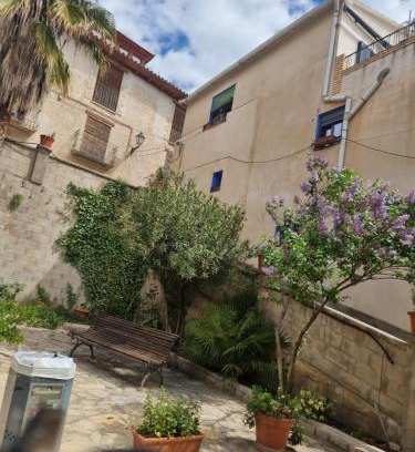 Valdeltormo House | Casa rural en un pueblo de Matarraña, Teruel Aragón