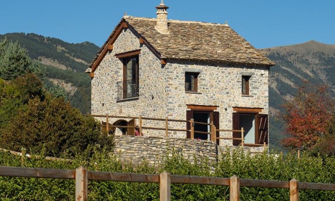 Fanlo House | Casa Rural "Las Eras"
