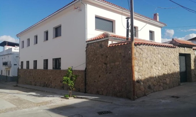 Peraleda de San Roman House | Casa Rural Feymar