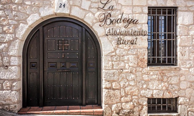 Horche Apartment | Casa Rural LA BODEGA, ofrece cata de vino gratis