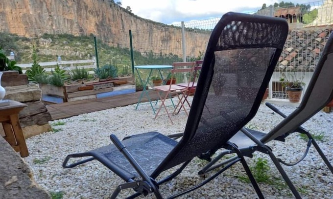 Chulilla House | Casa rural La Rocha Salome 1-2 personas