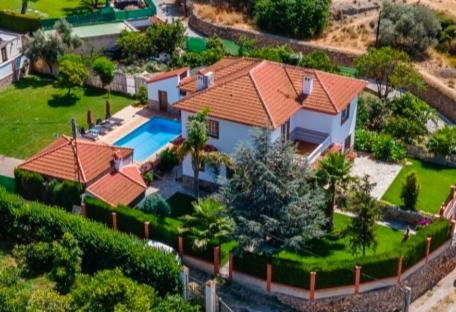 Orgiva House | Casa Rural Las cuatro flores