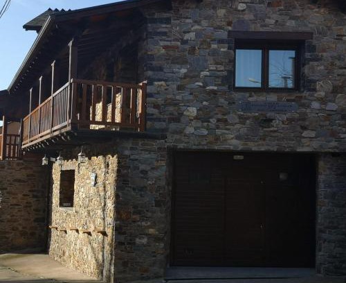 Puente de Domingo Florez House | Casa Rural Rio Cabrera