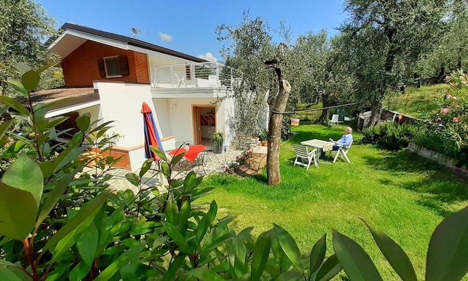 Campagnola House | Casa Saglia: Eine Oase der Ruhe und Entspannung Unter den Oliven des Gardasees