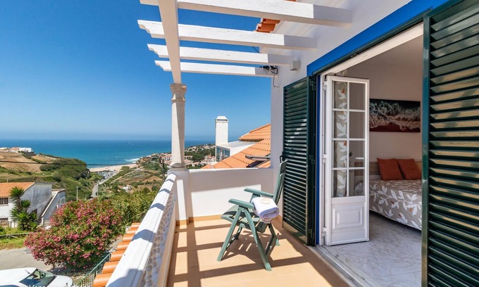 Ericeira House | Casa Sardine by Acasadascasas