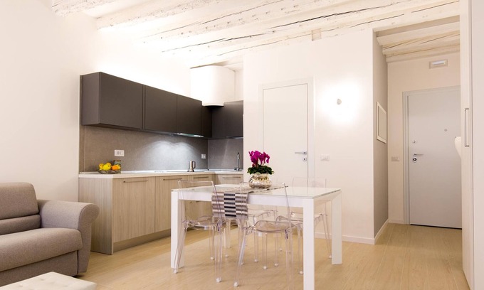 Historic Centre Apartment | " CASA SAVONAROLA " historic center *