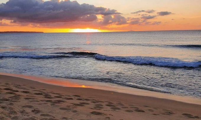 Aguadilla Pueblo House | Casa Seael- Beach House