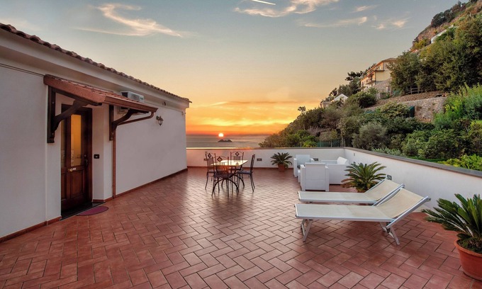 Conca dei Marini Apartment | CASA SERENA WITH BEAUTIFUL SEA VIEW TERRACE