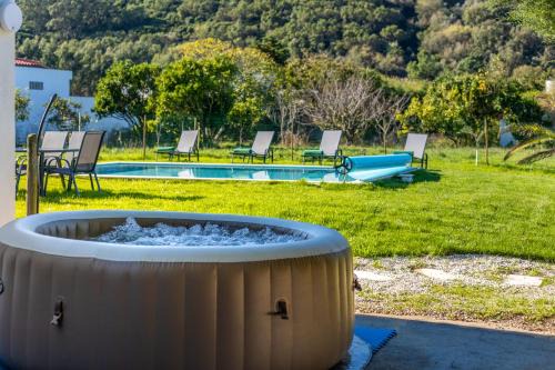 Famalicao House | Casa Sol - Private Pool with a Large Garden