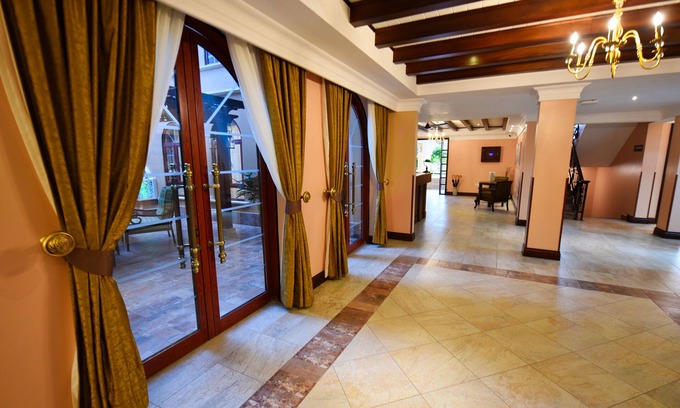 Munyonyo Hotel | Casa Solada Hotel