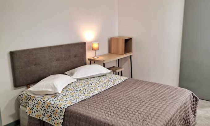 Campanha House | Casa térrea com duas suites e cozinha completa - C1