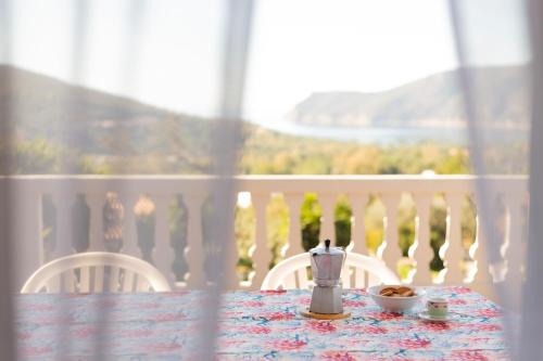 Lacona Apartment | Casa Teo, Vista Mozzafiato a Lacona!