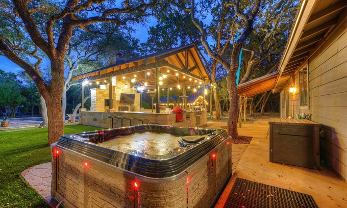 Wimberley House | Casa Terracotta and Casa Pennington