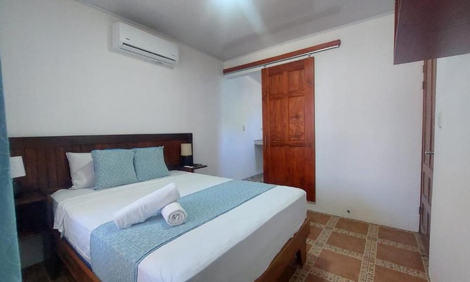 Tortuguero House | Casa THIREMA Tortuguero