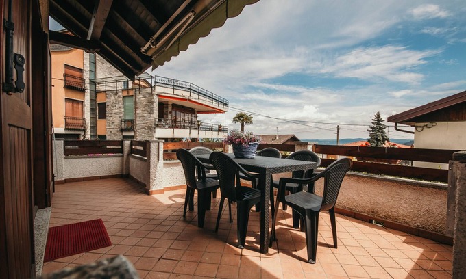Nebbiuno Ski Chalet | Casa Torelù - Lakeside L&B